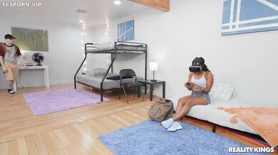 Sexy VR Glory Hole Surprise