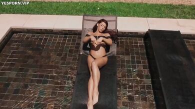 Sunbathing Babes
