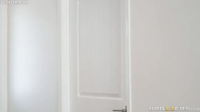 Mia Is A Blowjob Addict
