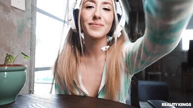 Gamer Girl Fucks Fan