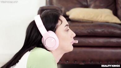 Freeuse Fuck with Hot Gamer Roommate