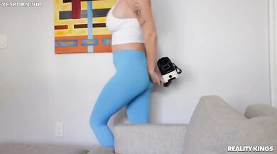 Titty Bouncing VR Jogging