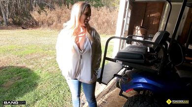 Bailey Brooke Fucks The Guys She’s Helping With His Car