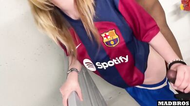 A Barcelona Supporter Fucked By PSG Fans in The Corridors Of The Football Stadium !!!