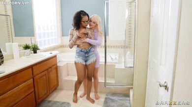 Helping Hands Horny Milf Part 1 brazzers