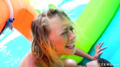 Kagney Linn Karter Anal Pool Fun
