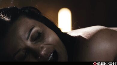 Victoria Brown - Smoking Hawt