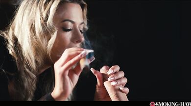 Shalina Devine - Smoking Hawt