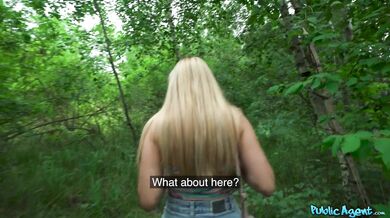 Public Agent – Irina Cage – The Flasher on the Bridge