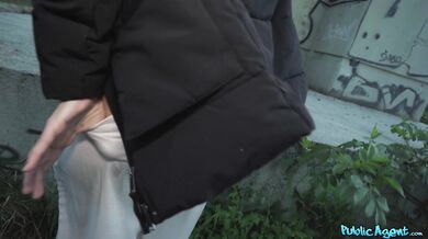 Public Agent – Alicia Trece – Colombian Outdoor Fucker