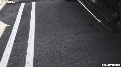 Parking Hot