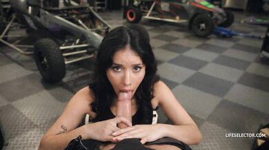My Gorgeous Girlfriend, Carolina Guerrero