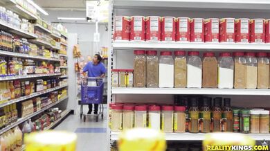 Luna Star – Grocery Store Milf