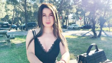 Paola, 25, dreamed of being surrounded by two guys!