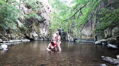 Nyraline, 52 years old, a fuck in the river!