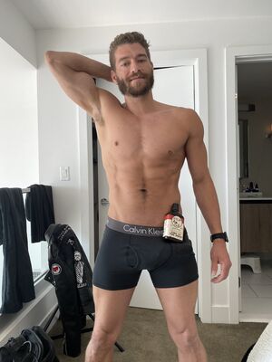 Xander Corvus